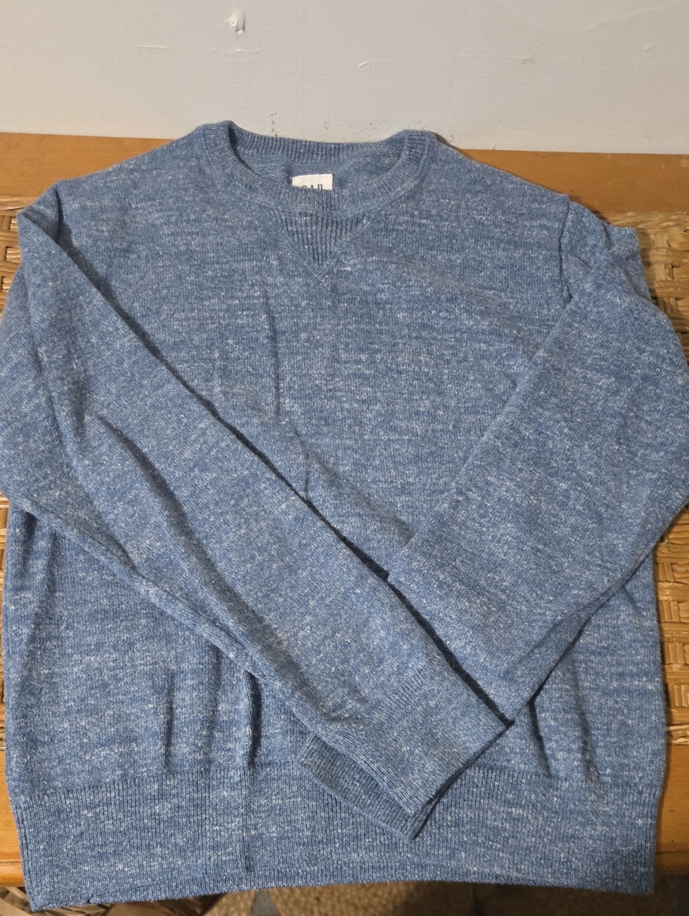 GAP Men's Heathered Light Blue Crewneck Sweater